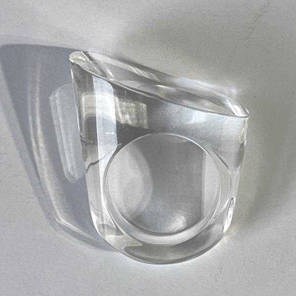 Size 5.5 Lucite Ring Chunky Clear Flat Top Statement Unisex Acrylic Jewelry - Picture 9 of 12